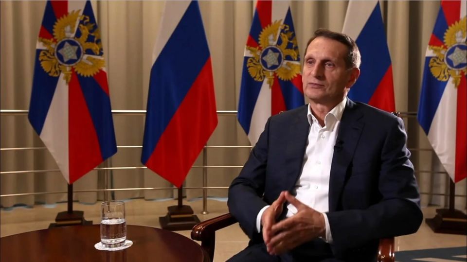 Служба внешней разведки России заявила, что Украина планирует осуществить террористические атаки на российские тыловые регионы, используя территорию Латвии