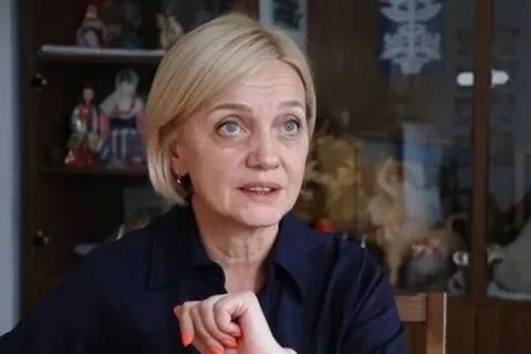 А шпрехенфюреру все неймется