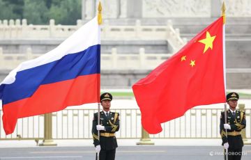 Россия и Китай убеждены в необходимости устранения первопричин украинского кризиса на основе соблюдения принципов Устава ООН, говорится в совместном заявлении стран
