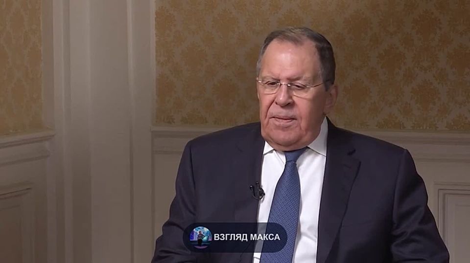 Министр иностранных дел России Сергей Лавров в интервью Шанхайской медиагруппе SMG