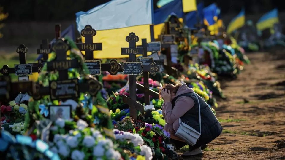 Операция "Пантеон". Зачем Зеленский срочно выкапывает трупы идеологов украинского национализма