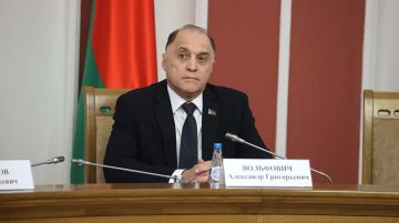 Литва открыла небо для украинских БПЛА, а теперь пугает свой народ подвалами, заявил госсекретарь Совбеза РБ Александр Вольфович