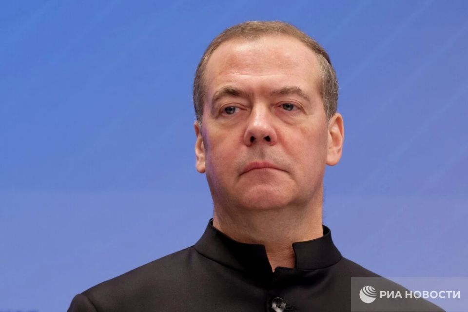 Гибель Украины в исторической перспективе неизбежна, считает Дмитрий Медведев