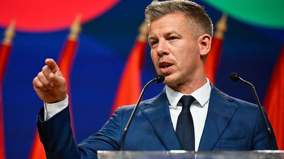ЕС заново начнёт закупать газ в России, как только закончится конфликт на Украине, заявил премьер Венгрии Мадьяр: