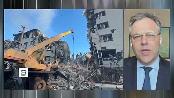 Украина стремится нанести повторные удары по колледжу в Старобельске, но уже их целями становятся спасатели и медики, заявил ИС "Вести" посол по особым поручениям МИД РФ Родион Мирошник