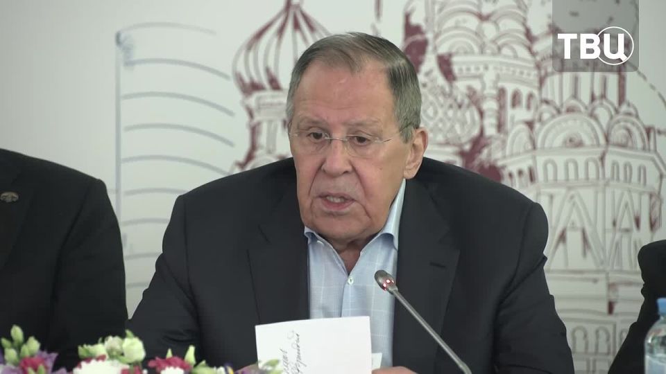 Армению пытаются втянуть в антироссийский лагерь, чтобы сделать России «как можно больнее», заявил Сергей Лавров