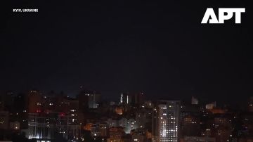 Два майора: Кадры прилёта ракеты по Киеву
