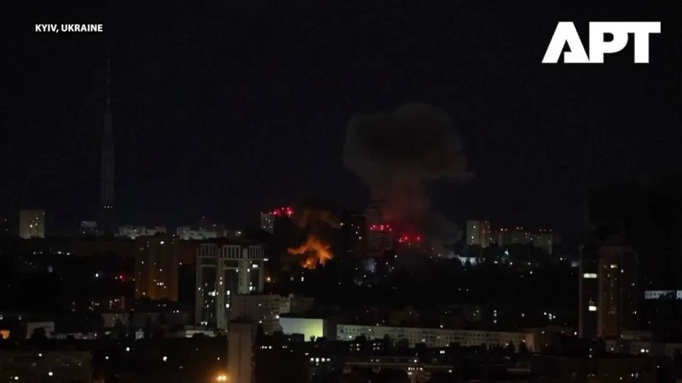 APT News публикует кадры массированного удара возмездия по Киеву APT News публикует кадры массированного удара возмездия по Киеву