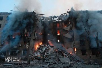 Записки ветерана: Результат работы украинских снайперов из ПВО, которые сегодня ночью поразили с десяток панелек в Киеве пытаясь сбить наши баллистические ракеты летевшие в военные цели