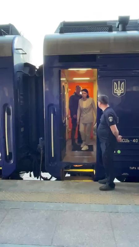 Недостойная встреча: где салют в честь Президента?