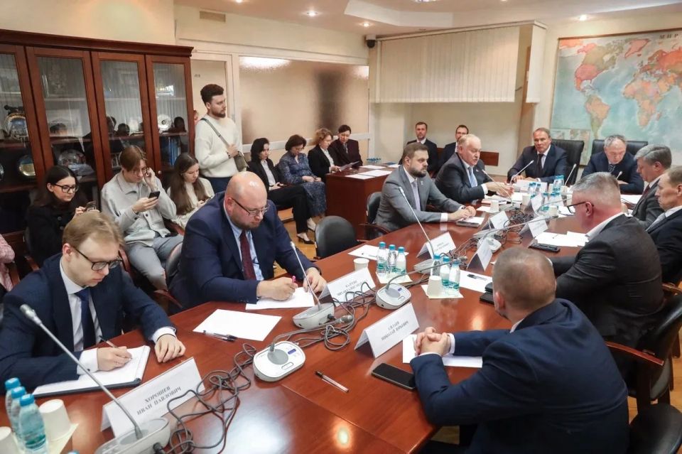 Пётр Толстой: Ситуация в Армении перед парламентскими выборами чем-то напоминает Украину перед евромайданом Пётр Толстой: Ситуация в Армении перед парламентскими выборами чем-то напоминает Украину перед евромайданом