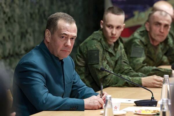 "Видимо, у ЕС достаточно дипломатов, и им нужно сократить их численность"