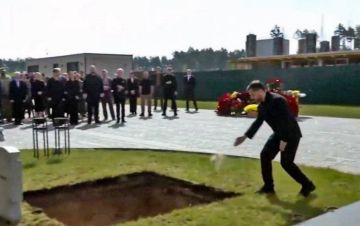 Перезахоронение одного из лидеров бандеровцев Мельника ВНА выглядит не столько историческим событием, сколько политической акцией власти