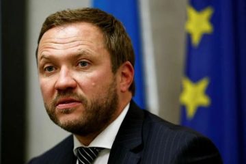 Глава эстонского МИД Маргус Цахкна в интервью «Укринформу» заявил, что Россия намеренно «подталкивает» украинские дроны на территорию НАТО, чтобы страны требовали от Украины прекратить атаки