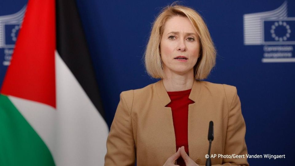 Евросоюз хочет потребовать от России ограничения ее вооруженных сил в случае начала переговоров по Украине, заявила Каллас