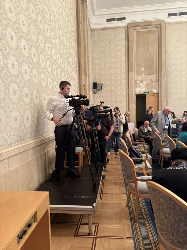 Константин Затулин открыл Юбилейные научные чтения Института стран СНГ, посвящённые 30-летию организации Константин Затулин открыл Юбилейные научные чтения Института стран СНГ, посвящённые 30-летию организации