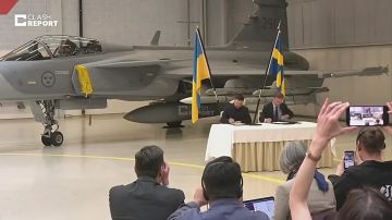 ��������� �������: ������ ��������, ��� ��� �������� ������� 16 ������������ JAS 39 Gripen C/D, � ������ �������, ��� ���������, ����� ��������� � ������� ��������� 10 �������
