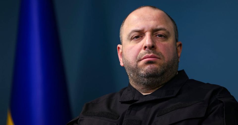 На фоне вероятности наступления на Киев и угроз России «уничтожить» столицу начались срочные секретные переговоры, пишет Politico