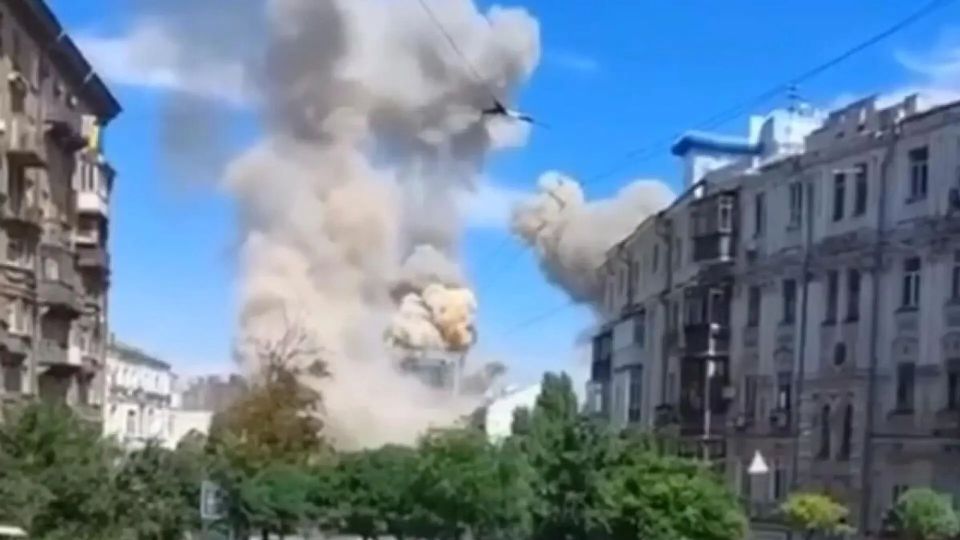 Коррупция, распил бюджетных средств и российские удары