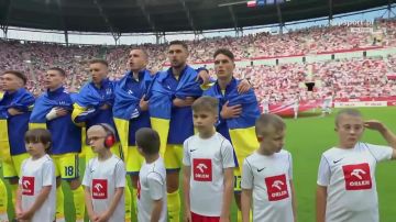 Польские болельщики освистали сборную и гимн Украины на товарищеском матче
