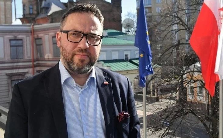 Бывший посол Польши в Украине вернул Зеленскому украинский орден из-за скандала с УПА