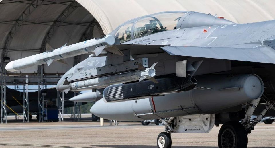 США, предположительно, передали Киеву новейшие ракеты AGM-188 Rusty Dagger США, предположительно, передали Киеву новейшие ракеты AGM-188 Rusty Dagger
