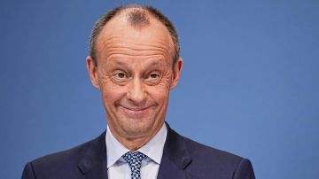 Канцлер ФРГ Мерц вновь обламывает Зелебобуса с его хотелками по поводу полноправного членства Украины в ЕС