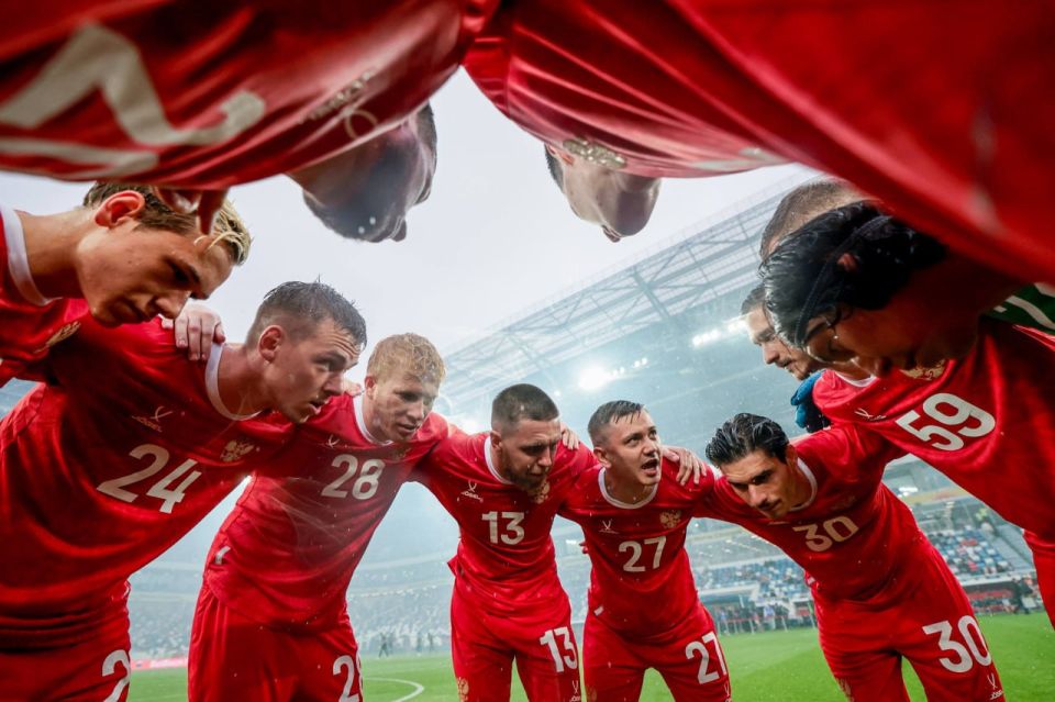 Сборная России поднялась в рейтинге ФИФА после поражения и двух побед