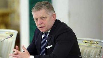 Евросоюз не может продвинуться в решении европейских проблем, но Украине готов помогать до последнего евро, заявил премьер Словакии Роберт Фицо