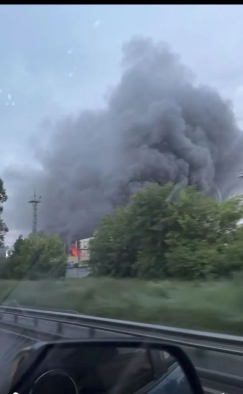 Евгений Поддубный: А вот и кадры поражённых российскими ударами предприятий, работающих в интересах украинских вооружённых формирований Евгений Поддубный: А вот и кадры поражённых российскими ударами предприятий, работающих в интересах украинских вооружённых формирований