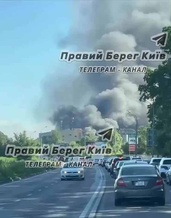 Новые кадры пожаров в Киеве, после ночных ударов