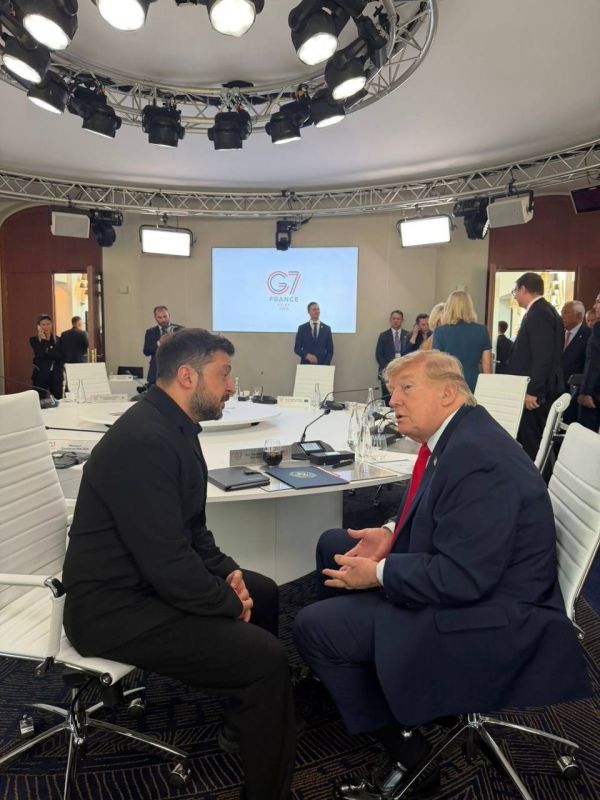 Трамп что провел "очень хорошую" встречу с Зеленским и вновь обсудил перспективы урегулирования конфликта на Украине