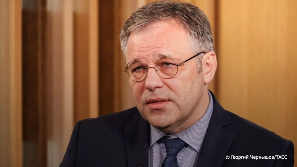 Попытки украинского омбудсмена Лубинца снять с Киева ответственность за удар по автобусу с детьми из Белоруссии — цинизм и откровенная ложь, заявил ТАСС Мирошник: