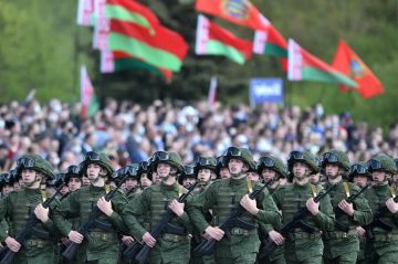 Зеленский пытается втянуть в вооруженный конфликт Белоруссию и всю Европу, заявил белорусский депутат Олег Гайдукевич