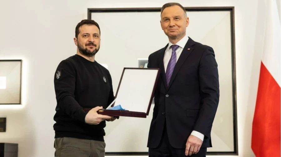 Президент Польши лишил Зеленского Ордена Белого Орла из-за героизации деятелей УПА