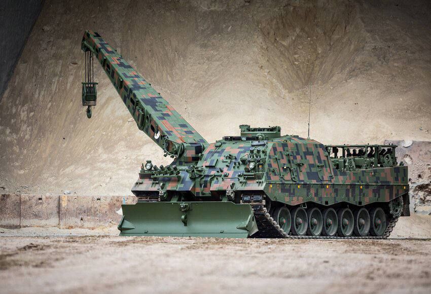 Компания Rheinmetall заключила контракт с Федеральным ведомством по вооружениям, информационным технологиям и эксплуатации министерства обороны Германии (BAAINBw) на поставку 23 бронированных ремонтно-эвакуационных машин...
