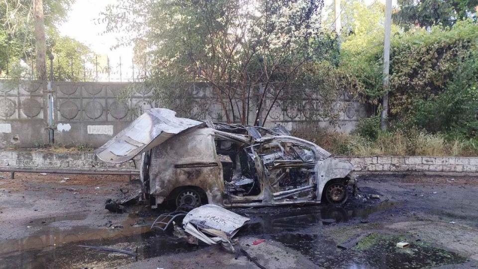 Наши дроноводы выбили весь транспорт «Укрпочты» в Никопольском районе Днепропетровской области Наши дроноводы выбили весь транспорт «Укрпочты» в Никопольском районе Днепропетровской области