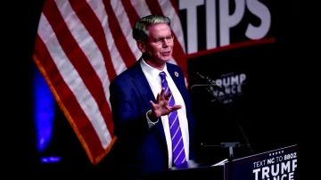 Министр финансов США Скотт Бессент в частных разговорах сравнивал Зеленского с «мистером Бином под крэком»
