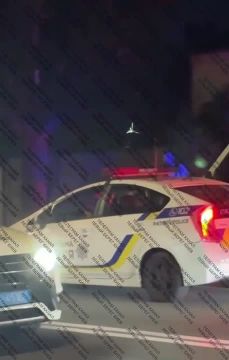 В Киеве жители Березняков перекрыли дорогу и не дали увезти мужчину в ТЦК