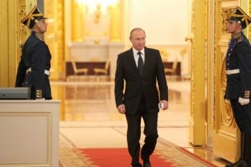 Владислав Шурыгин: Владимир Путин на церемонии поздравления учеников военных учебных заведений выступил с рядом важных заявлений: