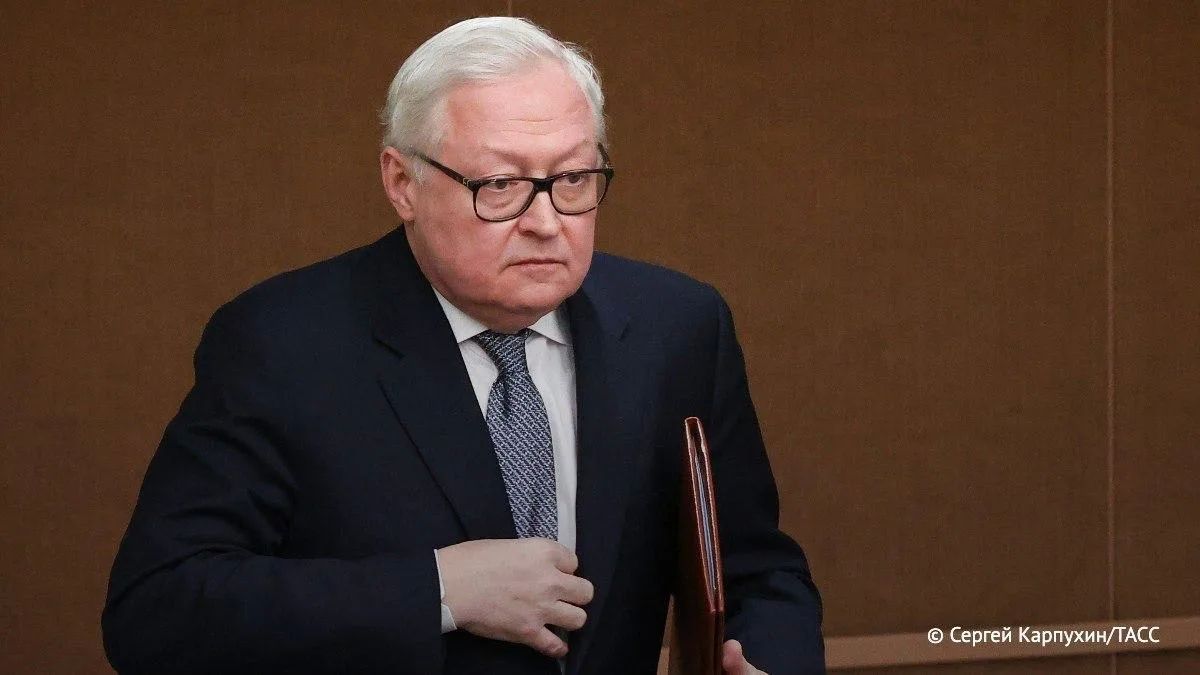 Россия не фиксирует переключения администрации США на вопросы Украины, сообщил Рябков, отвечая на вопрос ТАСС