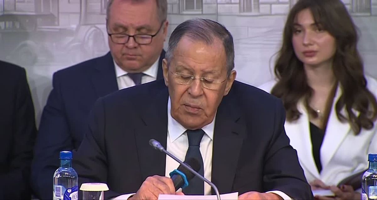 Лавров - назвал Зеленского фюрером: