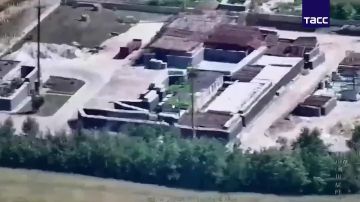 "Герань" поразила обслуживающую ВПК Украины газораспределительную подстанцию в Запорожской области, сообщили в МО РФ