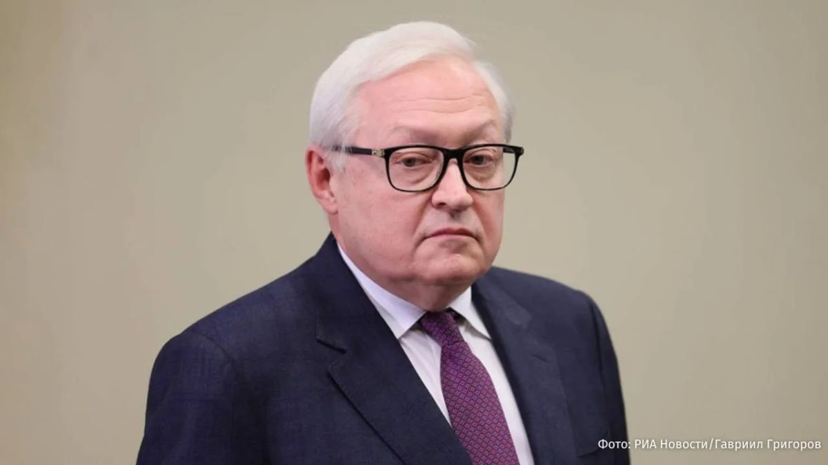 Полноформатного диалога с США по стратегической стабильности сейчас нет, а предпосылок для него не наблюдается, заявил замглавы МИД РФ Сергей Рябков в интервью "Известиям"