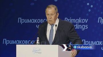 ‘Мяч сегодня не на нашей стороне поля, хотя нам его всё чаще пытаются перебросить из офсайда