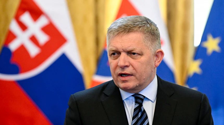 Запад практически перешел в состояние открытой войны с Россией