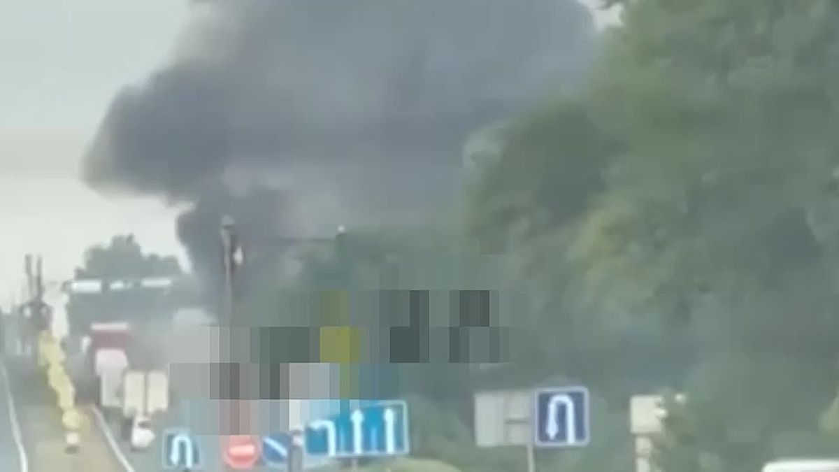 Ещё несколько заправок уничтожены в результате ударов по Украине: на трассе Кривой Рог — Днепр (на фото и видео) и в Сумской области
