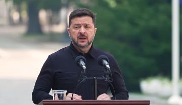 Зеленский не проводит выборы из-за страха проиграть Залужному – украинские СМИ