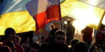 Один решительный шаг: как Польша может помочь денацифицировать Украину