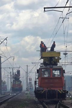 В Киевской области ночью была атакована железнодорожная инфраструктура, — сообщает вице-премьер Украины Кулеба